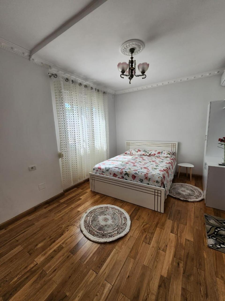 Private Room On A Shared Apartament Near Durres Beach Exterior photo