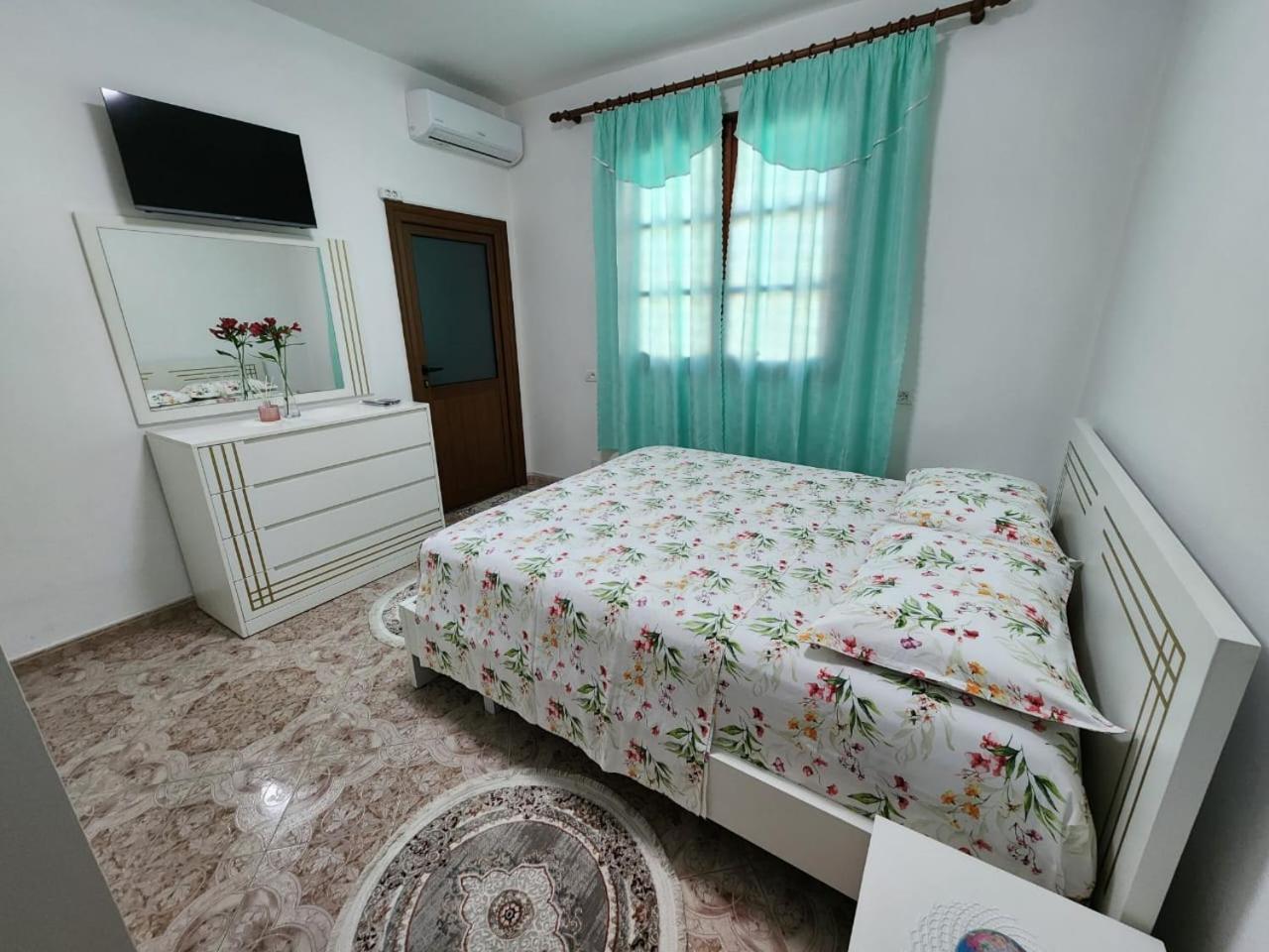Private Room On A Shared Apartament Near Durres Beach Exterior photo